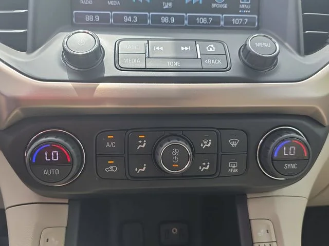 Used 2018 Red GMC Denali image 26