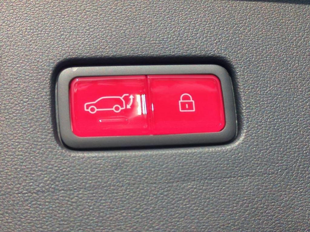 New 2027 Red Hyundai SEL FWD image 17