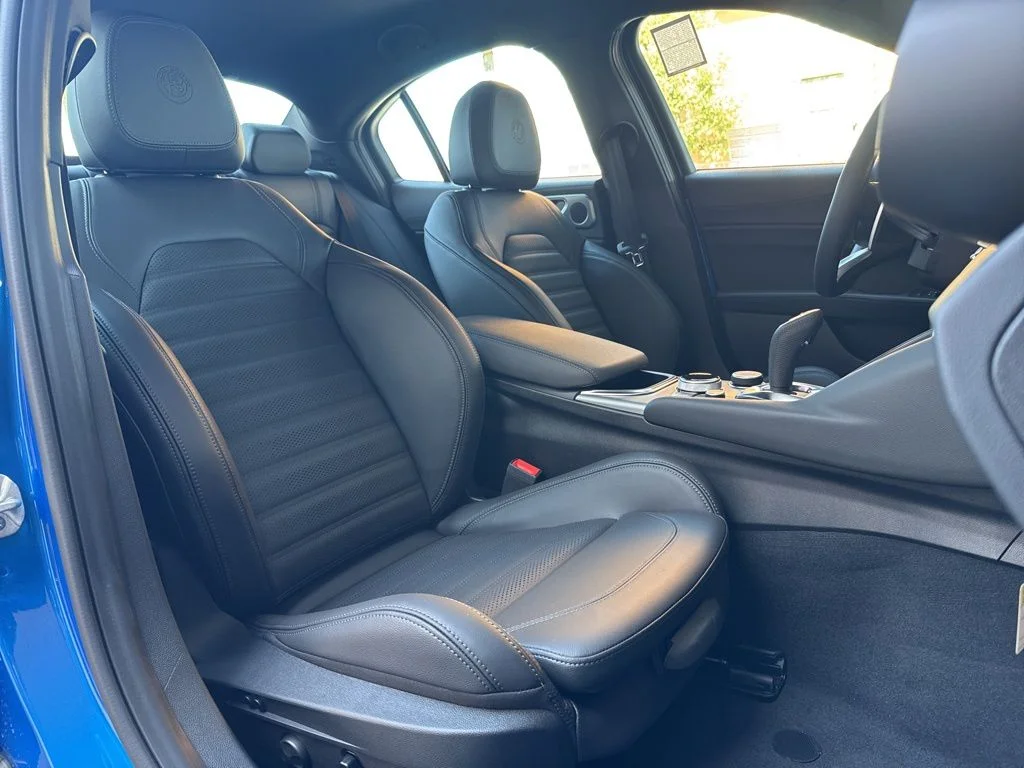 New 2026 Blue Metallic Alfa Romeo Base image 18