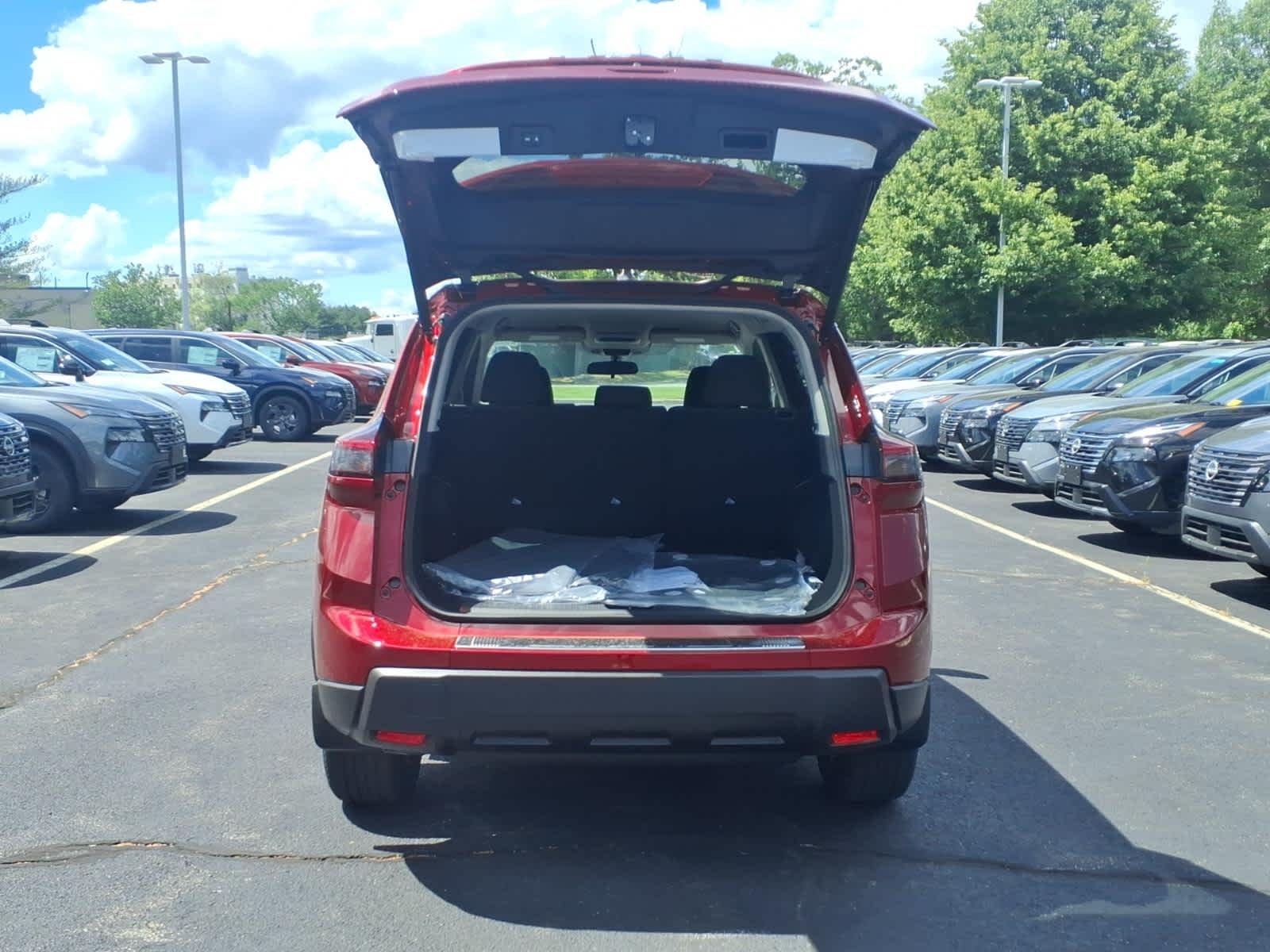 New 2026 Scarlet Ember Tintcoat Nissan SV image 6