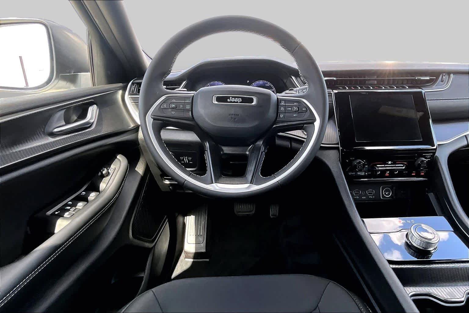 Pre-Owned 2025 Jeep Grand Cherokee L Laredo X