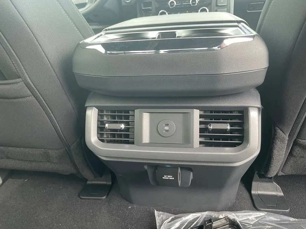 Used 2026 Oxford White Ford XLT image 33