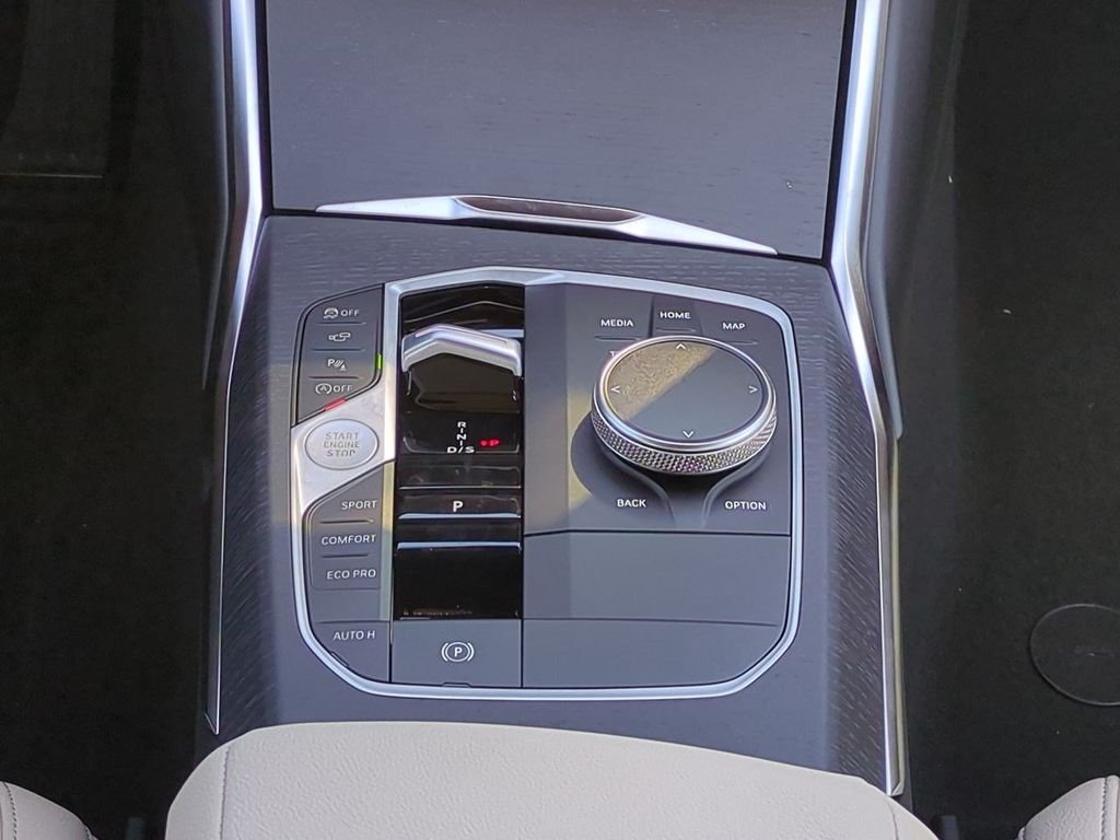 New 2026 White Metallic BMW 330i image 19