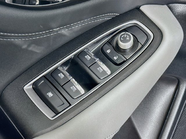 Used 2025 Gray Subaru Limited image 31