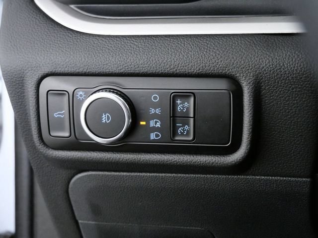Used 2024 Silver Ford XLT image 23
