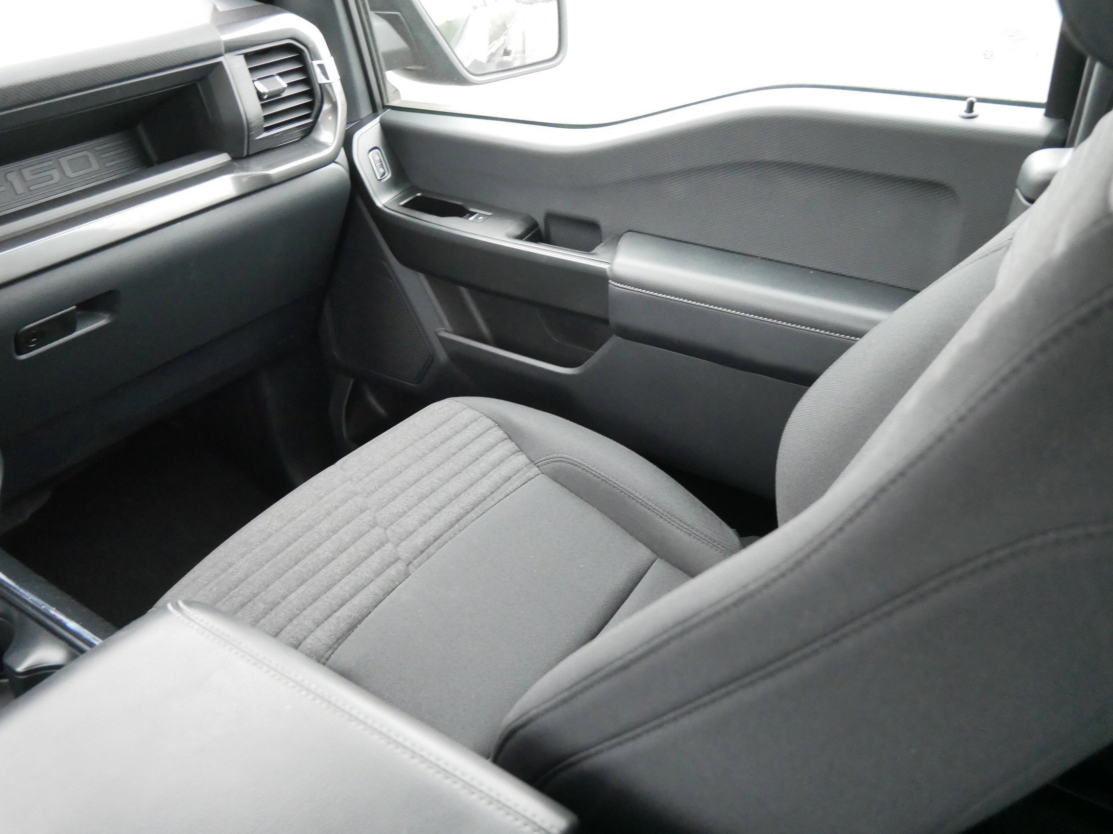 Used 2023 Antimatter Blue Metallic Ford XL image 17