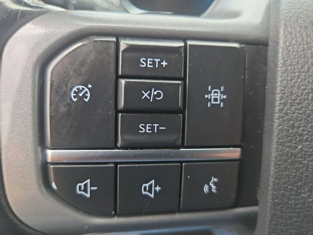 Used 2021 Red Ford XLT image 56