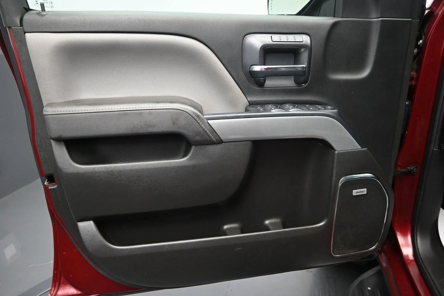 Used 2017 Siren Red Tintcoat Chevrolet LTZ image 19