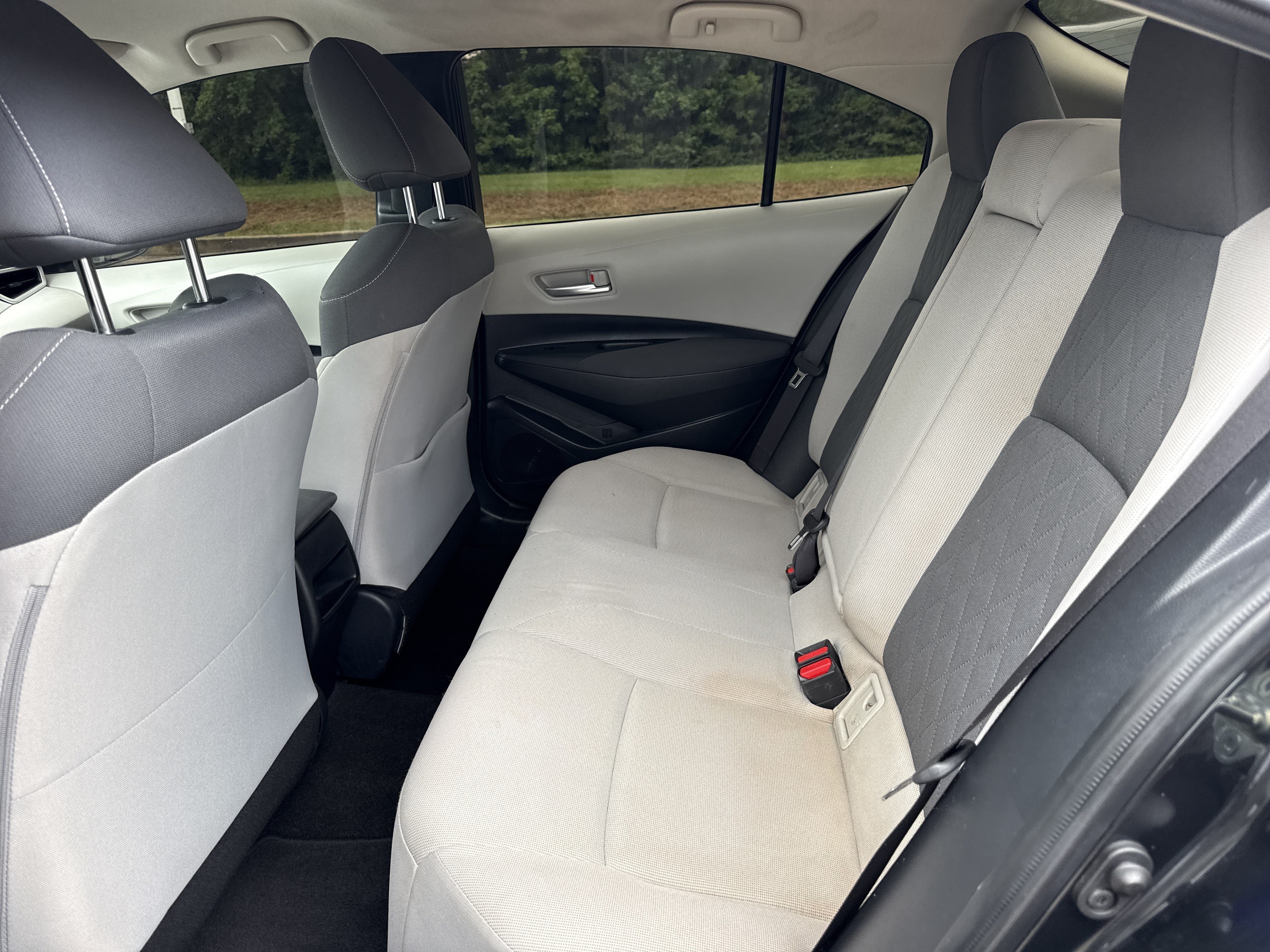 Used 2020 Black Sand Pearl Toyota LE image 13