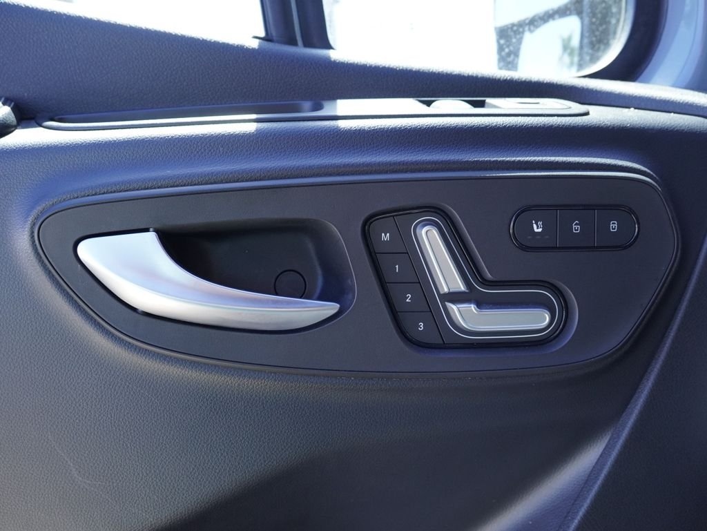 Used 2023  Mercedes-Benz Passenger 144 WB image 7