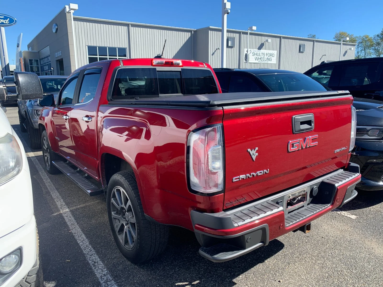 Used 2020 RED QUARTZ TINTCOAT GMC 4WD Denali image 4