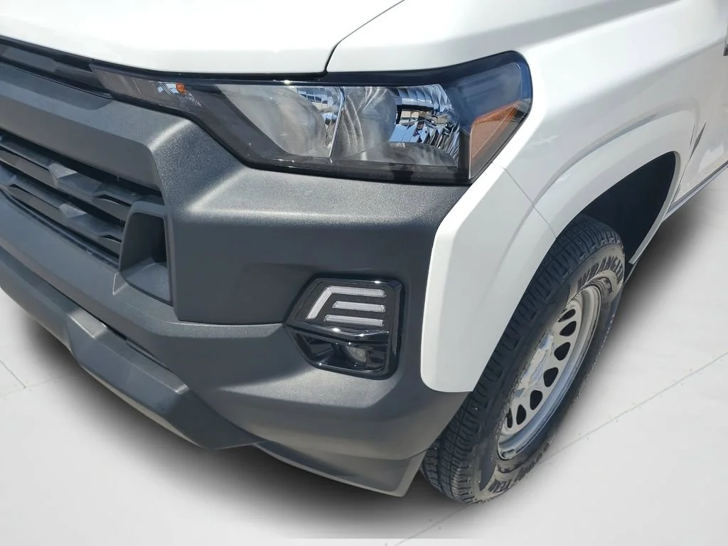 Used 2025 Summit White Chevrolet WT/LT image 25