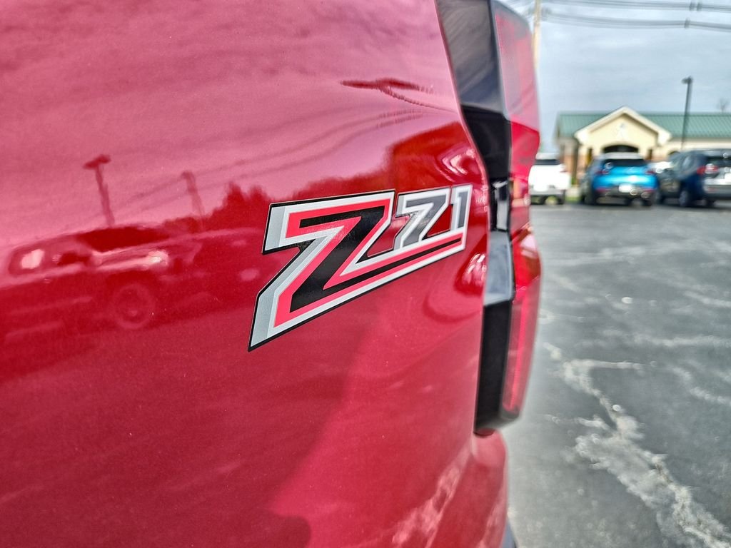 Used 2024 Red Chevrolet Z71 image 25