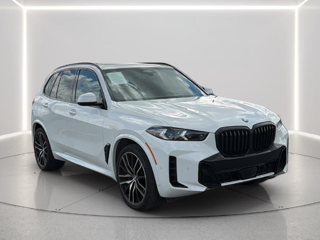 Used 2024 Alpine White BMW sDrive40i image 8