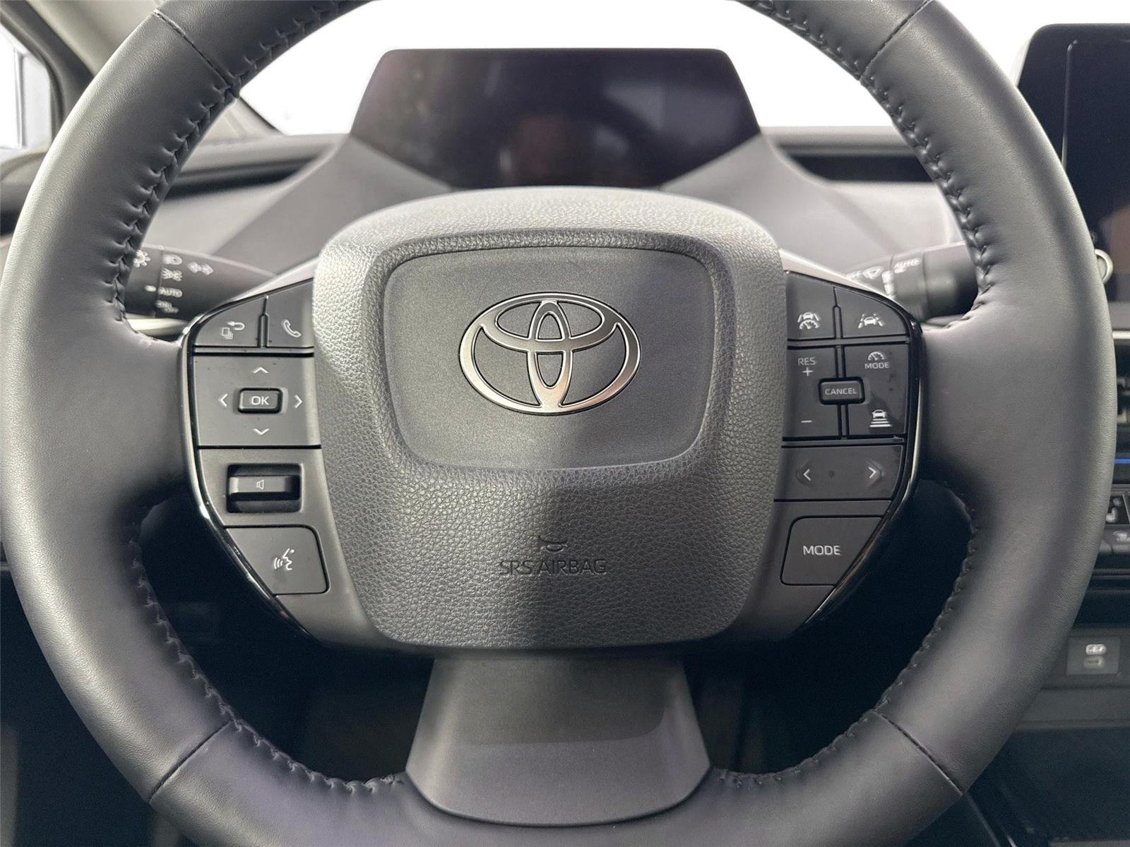 Certified Used 2025 Cutting Edge Toyota XLE image 17