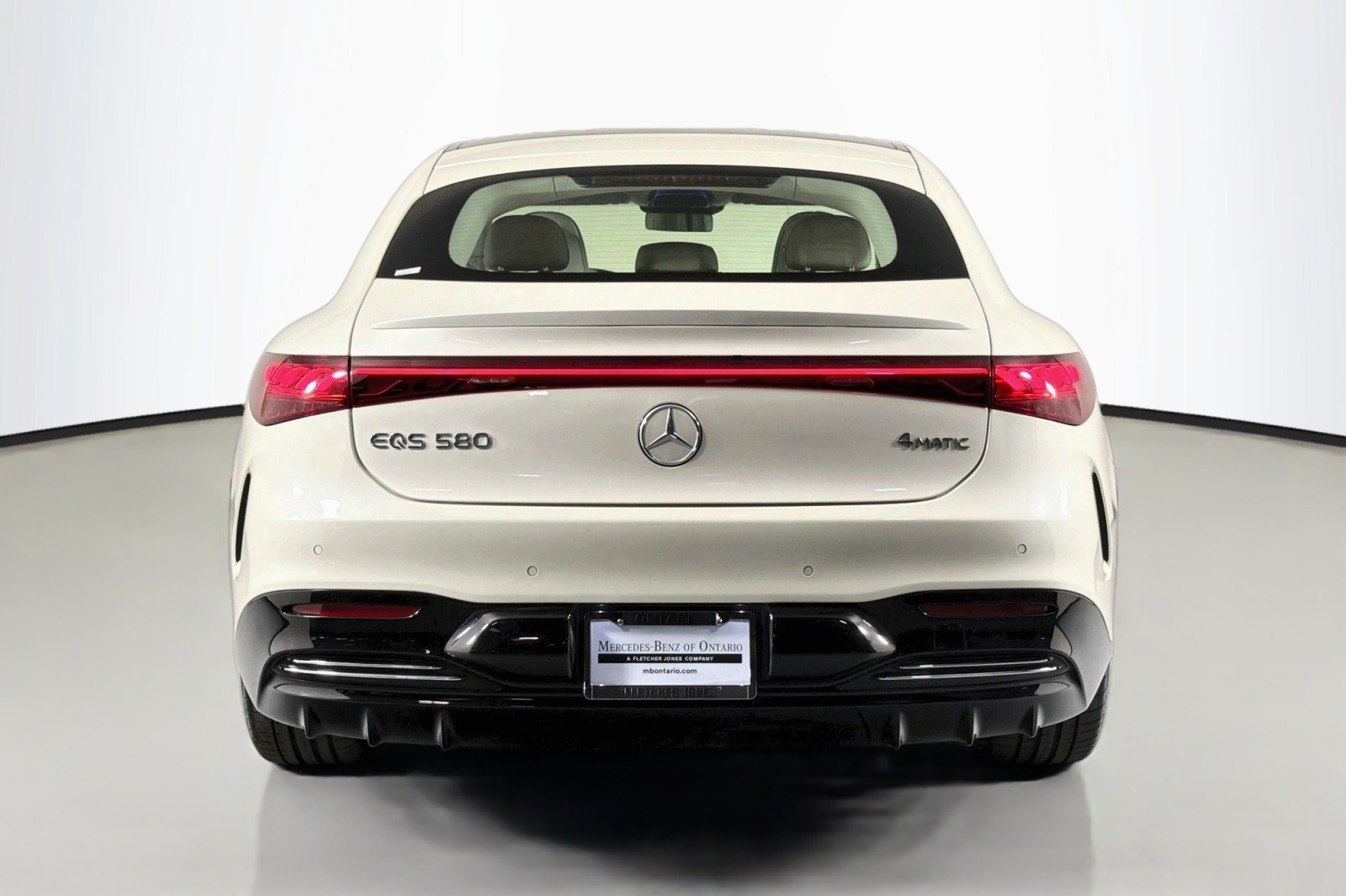 Certified Used 2023 MANUFAKTUR Diamond White Mercedes-Benz 580 image 5