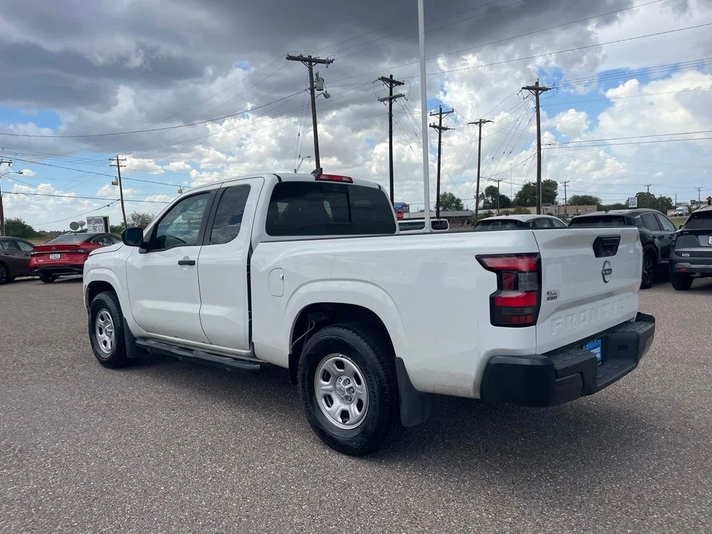 Used 2025 White Nissan S image 5