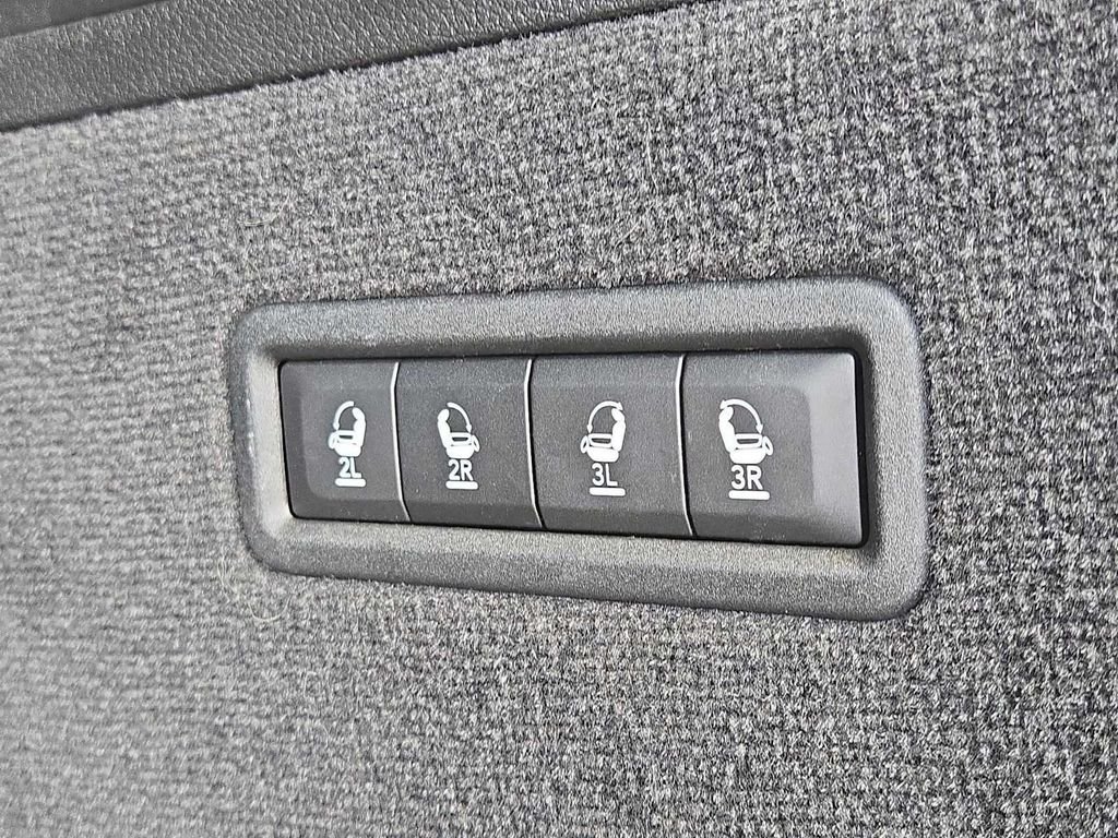 Used 2022 Gray Jeep Series III image 13