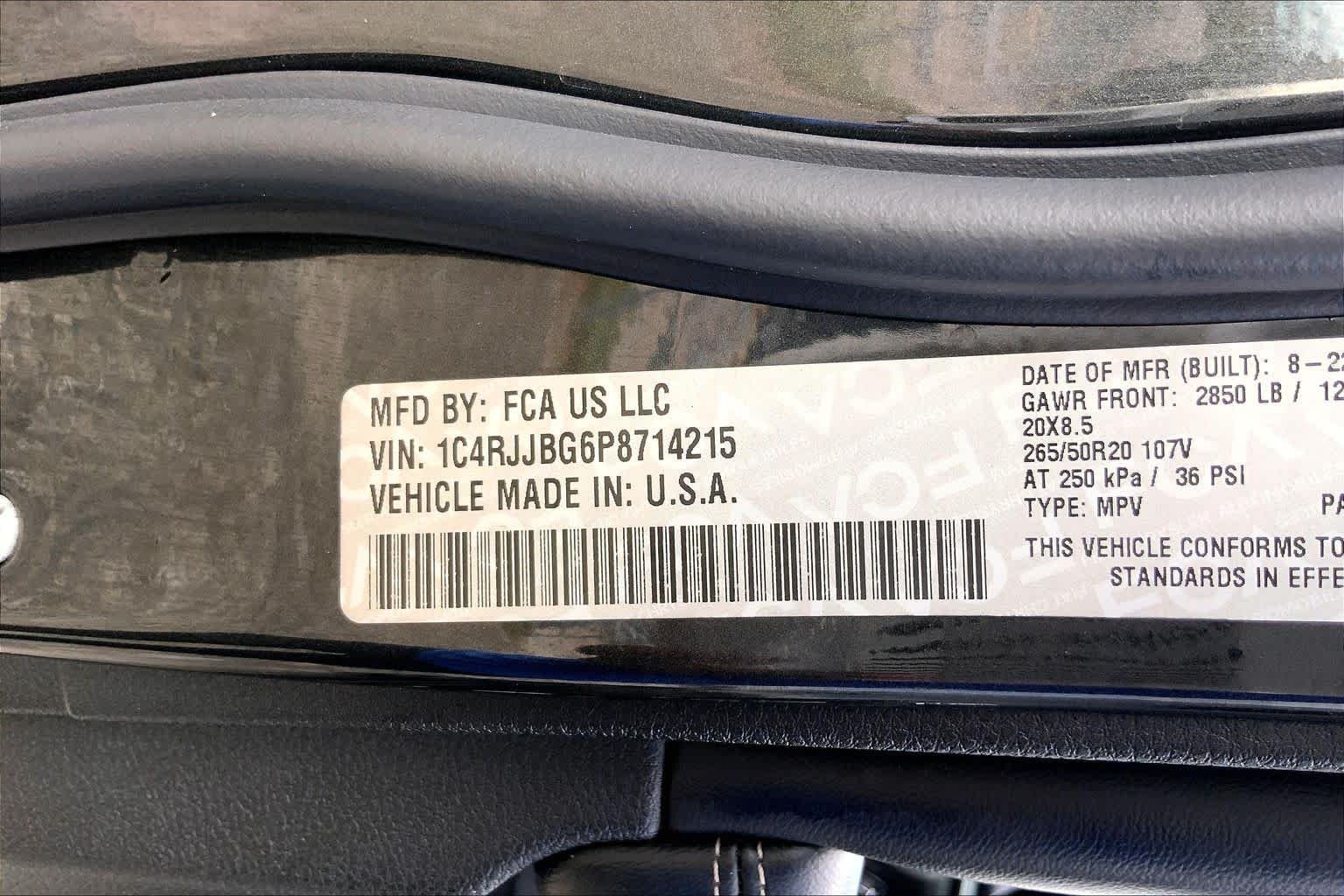 Used 2023 Rocky Mountain Pearlcoat Jeep Limited image 26