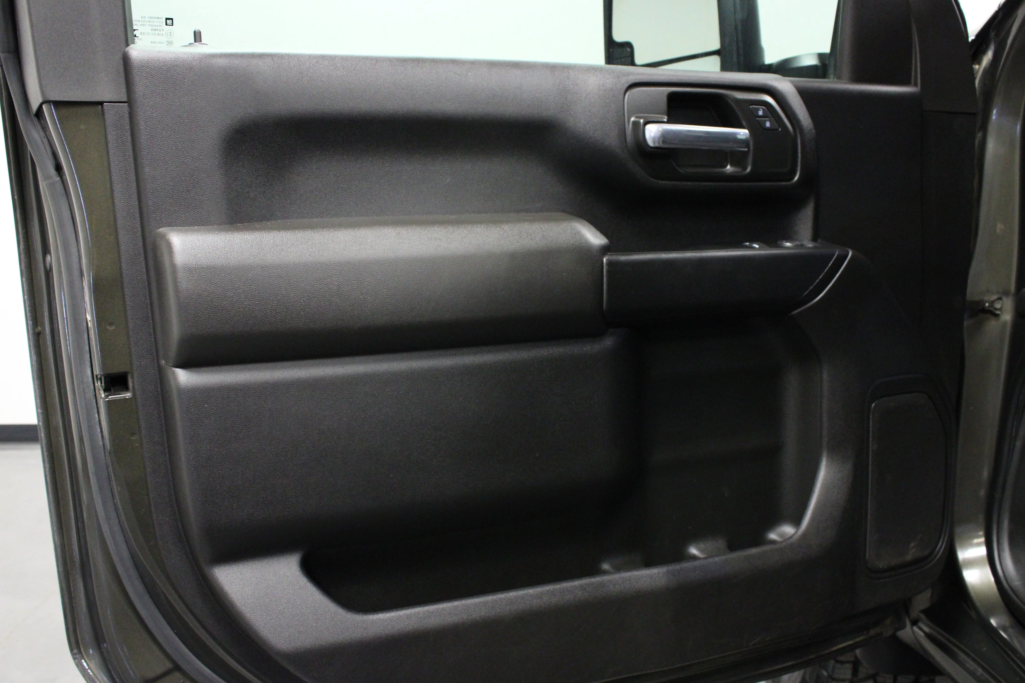 Used 2023 Forest Metallic GMC Pro image 11