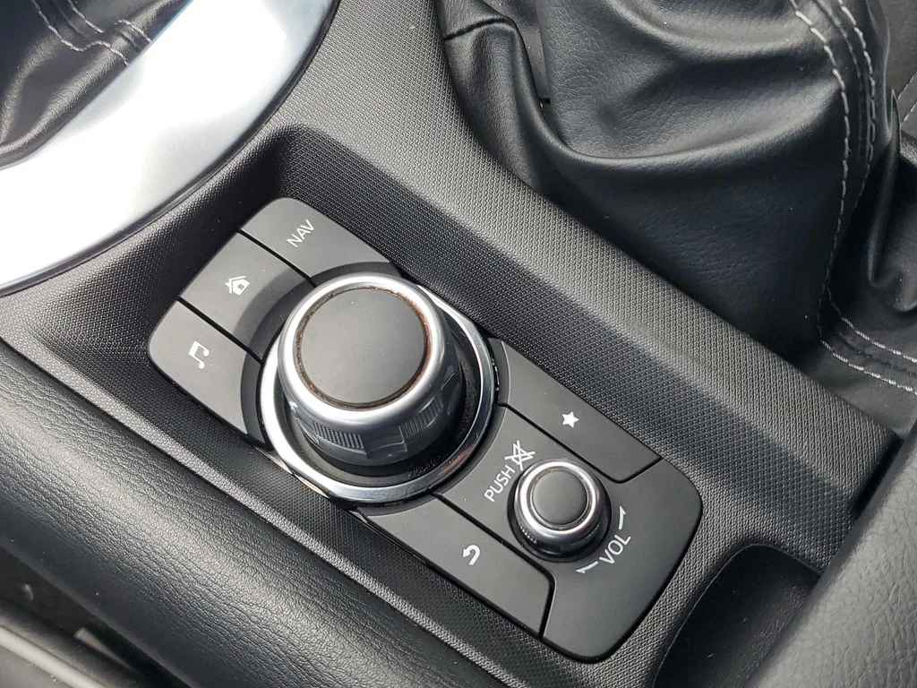 Used 2021 Gray Mazda Club image 30