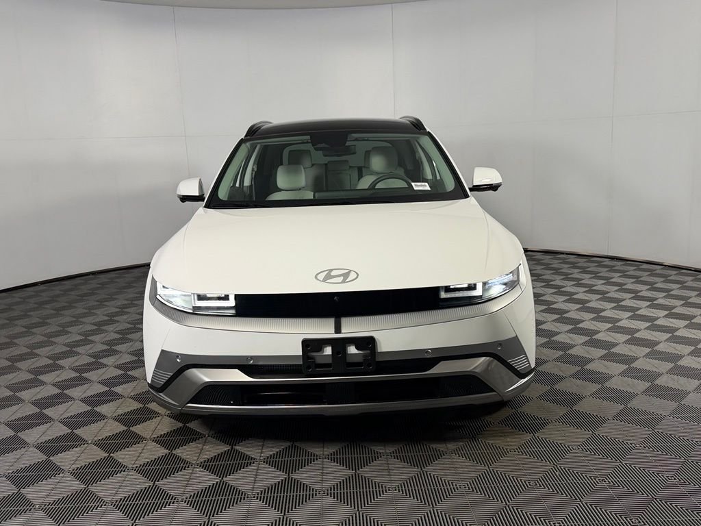 Used 2025 White Hyundai Limited image 11
