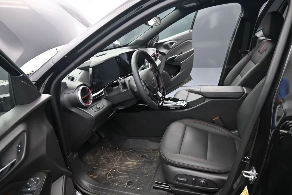 Used 2025 Black Chevrolet 2RS image 21