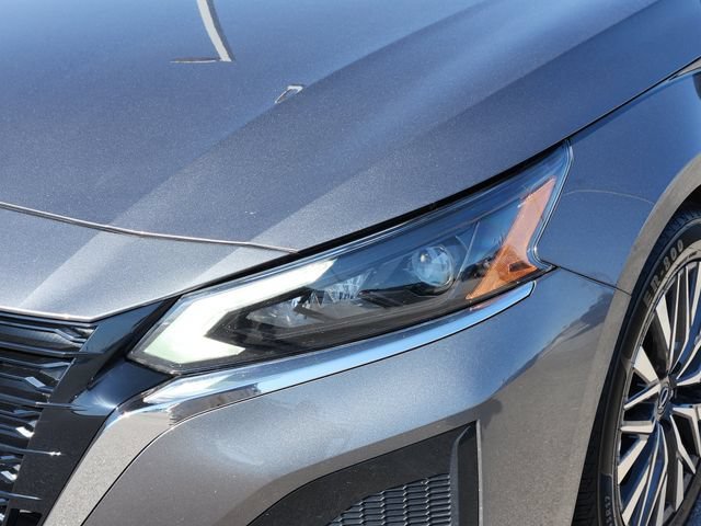 Used 2025 Gray Nissan SV image 10