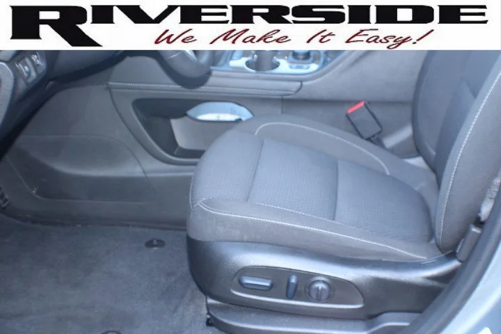 Certified Used 2023 Sterling Metallic GMC SLE image 14