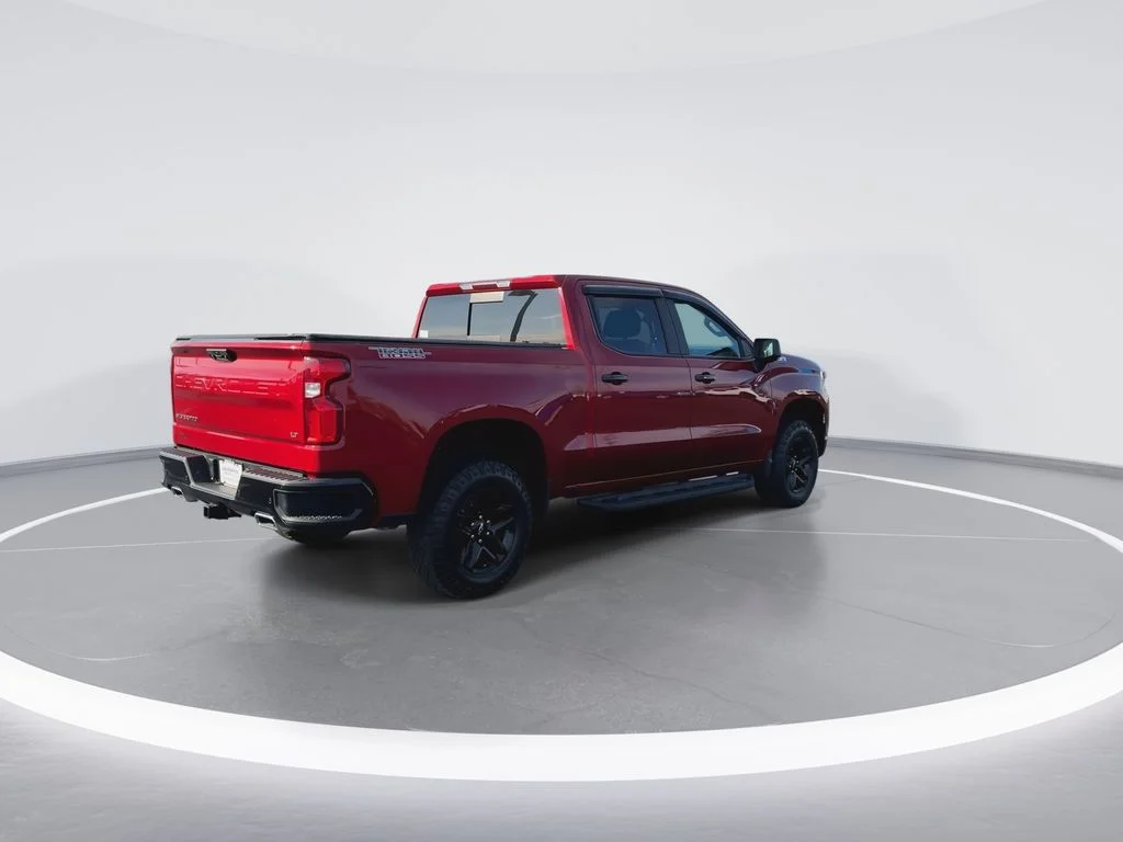 Used 2022 Red Chevrolet LT Trail Boss image 8