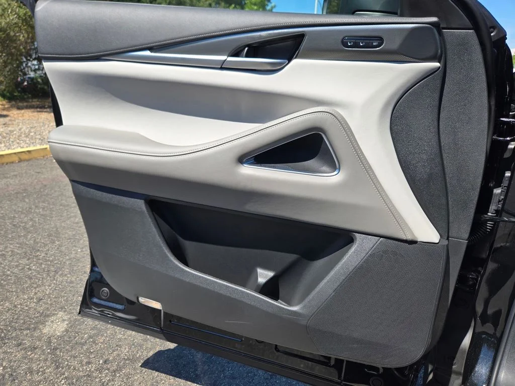 Used 2026 Mineral INFINITI LUXE image 18