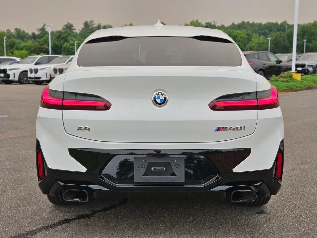 Used 2025 Alpine White BMW M40i image 6