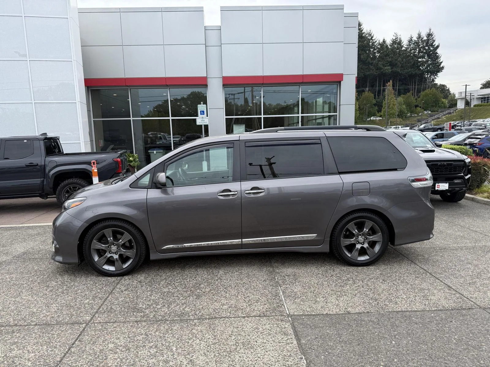 Used 2015 Predawn Gray Mica Toyota SE image 2