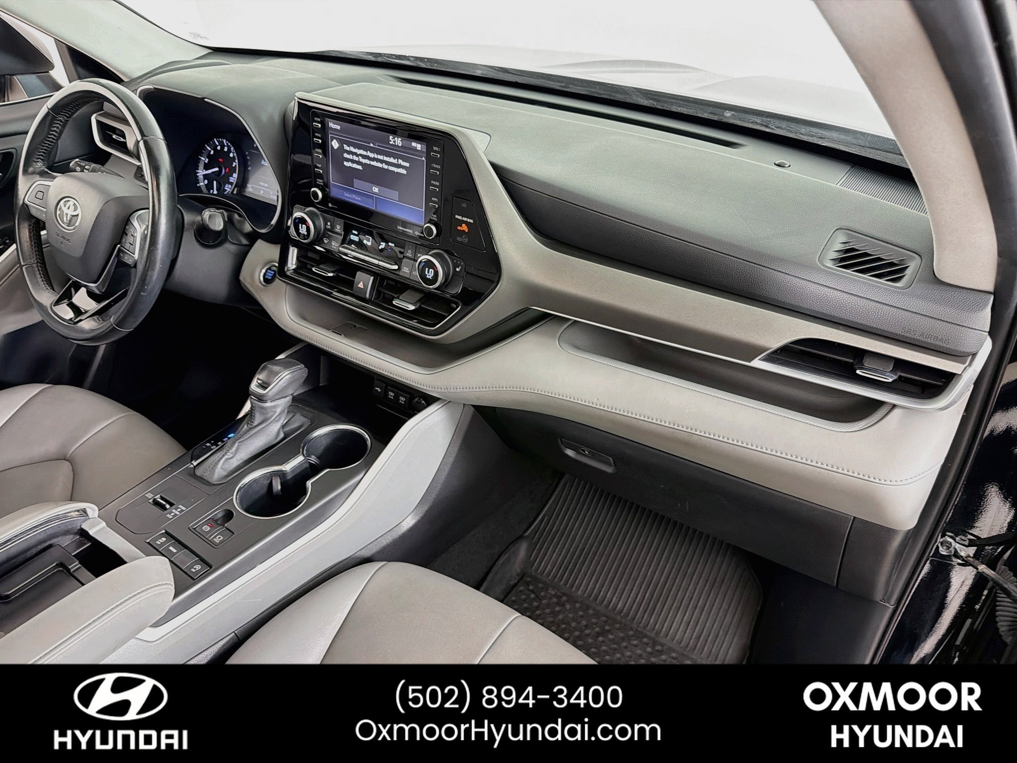 Used 2021 Midnight Black Metallic Toyota XLE image 31
