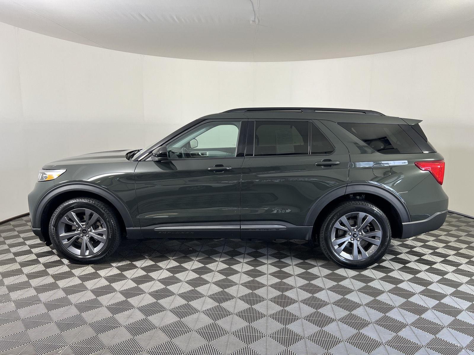 Used 2023 Forged Green Ford XLT image 33