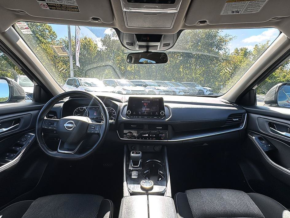 Used 2025 Brilliant Silver Metallic Nissan SV image 28