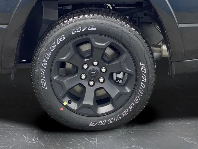 New 2026 Diamond Black Crystal Pearl-Coat Exterior Paint RAM Big Horn/Lone Star image 41