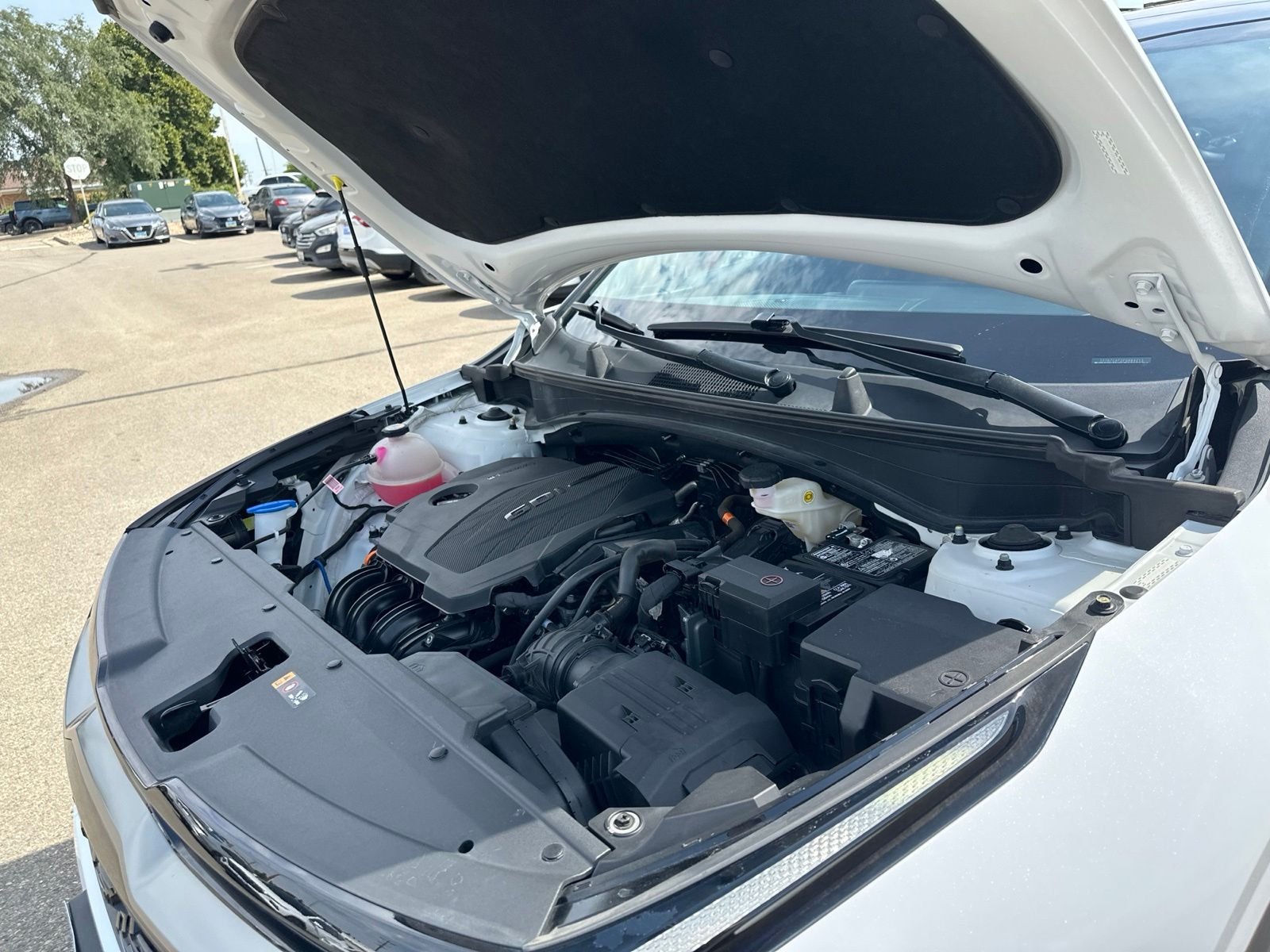 Used 2023 White Kia X-Pro image 45