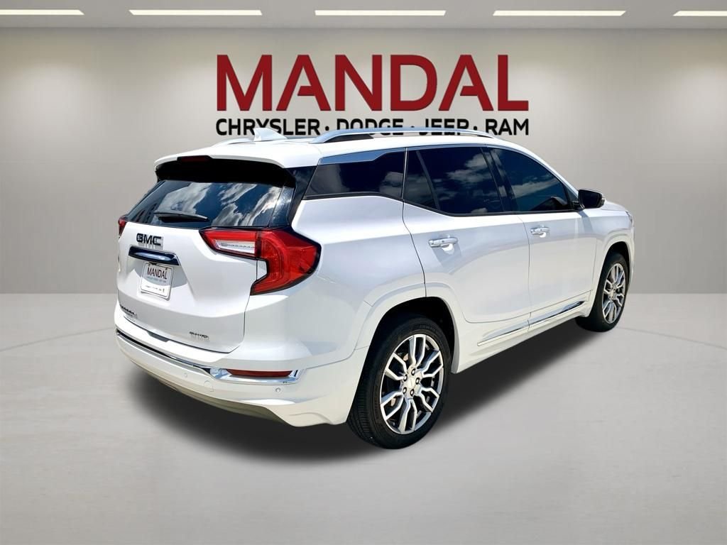 Used 2022 White GMC Denali image 5
