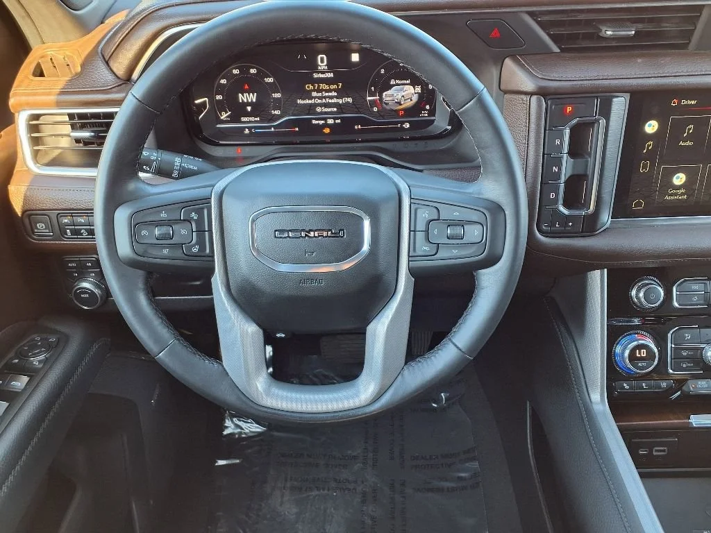 2022 GMC Yukon XL Denali - Photo 17