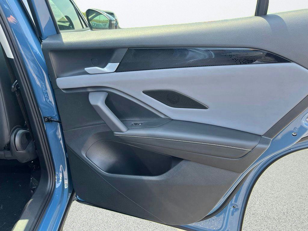 New 2026 Blue Volkswagen SE image 24