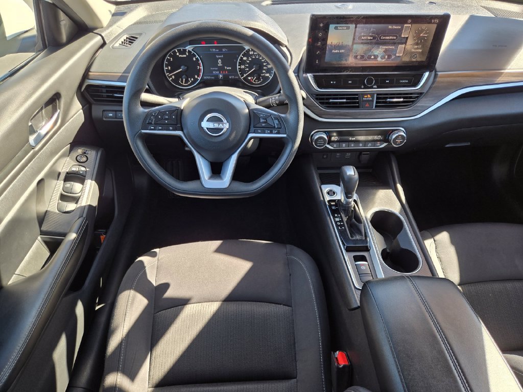 Certified Used 2025 White Nissan 2.5 SV image 13