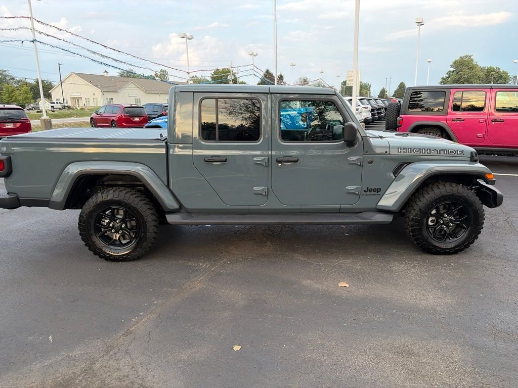 Certified Used 2025 Gray Jeep High Tide image 11