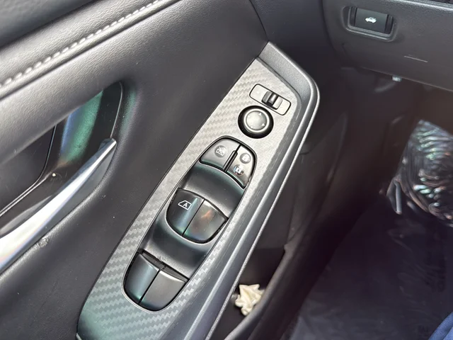Used 2024 Gray Nissan SV image 31