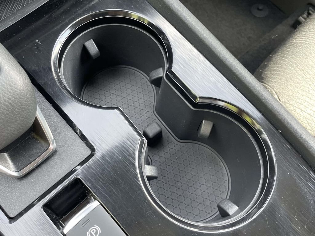 2025 Nissan Rogue SV - Photo 29