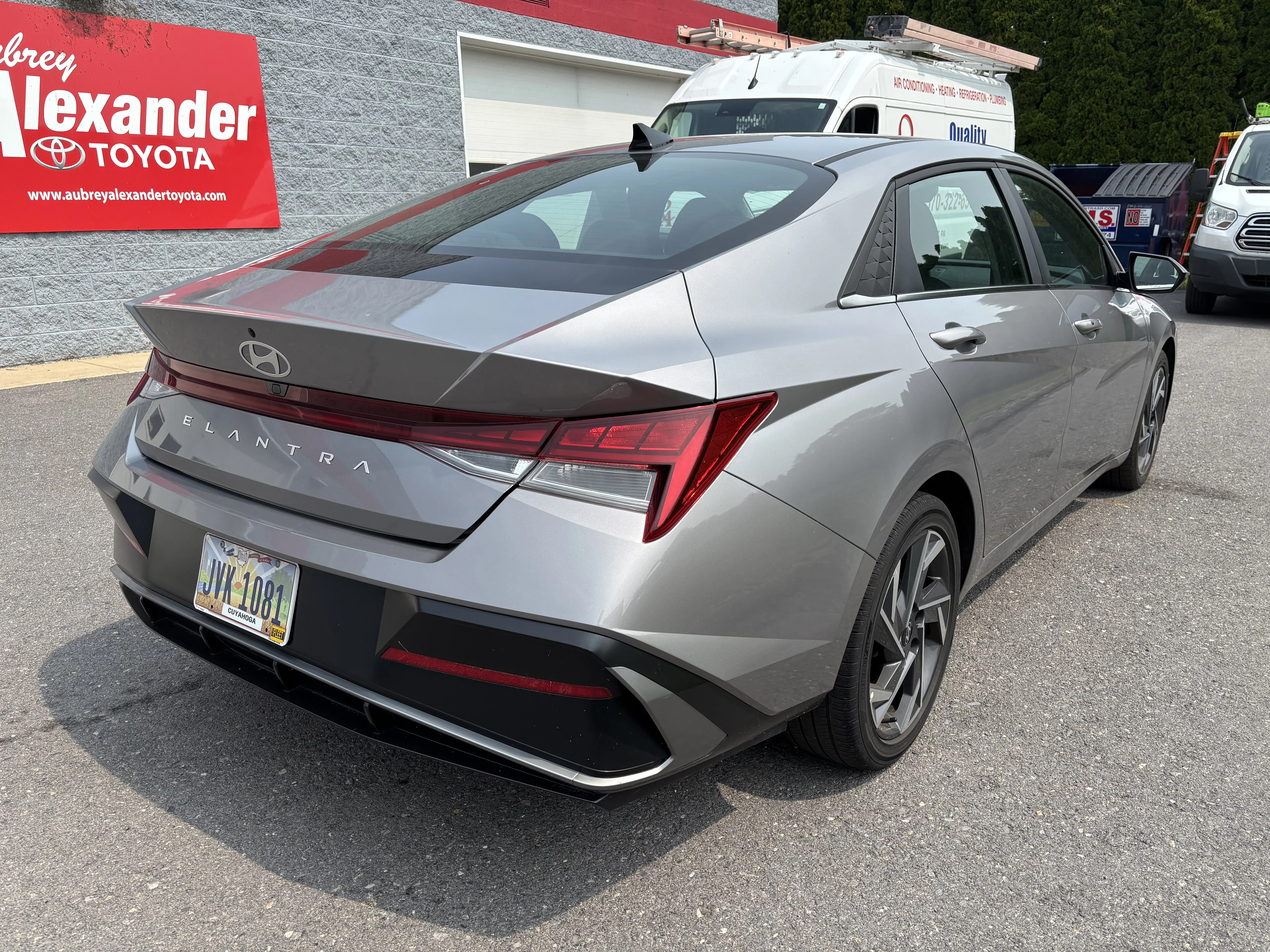 Used 2025 Fluid Metal Hyundai SEL Convenience image 3