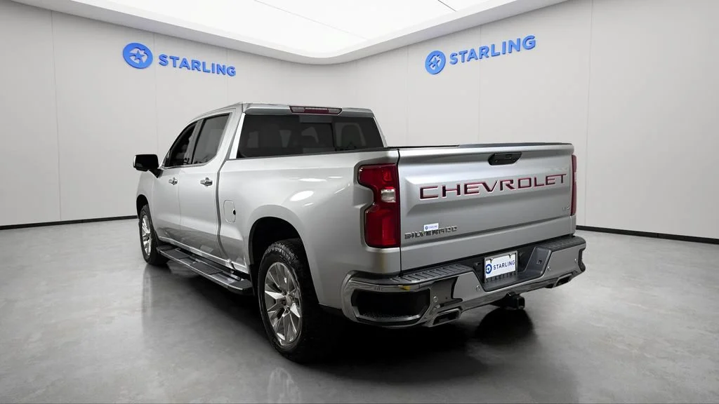 Used 2021 SILVER ICE METALLIC Chevrolet LTZ image 7