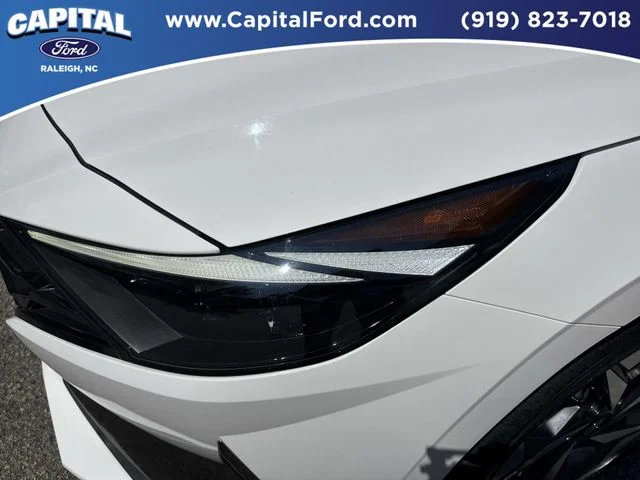 Used 2023 White Hyundai Limited image 11