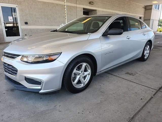 Used 2017 Silver Chevrolet LS image 6