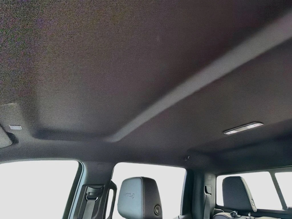Used 2023 Silver GMC AT4 image 23